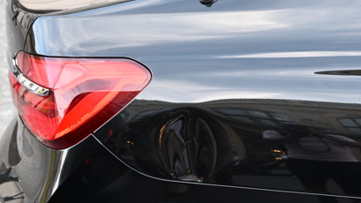 FOTO: Václav Klaus má ťuknuté auto.