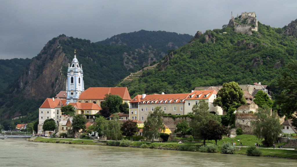 Perly kousek od hranic II: Dürnstein