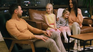 „Nemáš mi co poroučet, nejsi můj táta“ aneb Jak dětem pomoci přijmout nevlastního rodiče
