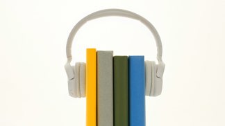 Novinky ze světa literatury přímo do vašich uší aneb Tipy na nejlepší knižní podcasty