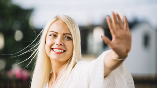 spokojená šťastná žena
