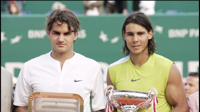 FOTO: Rafael Nadal s dlouholetým rivalem Rogerem Federerem před lety.