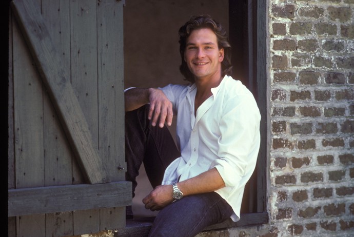 Herec Patrick Swayze neměl snadné dětství, jeho filmová kariéra je ale oslnivá. Vedle Hříšného tance exceloval například ve filmu Duch.