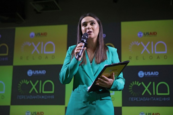 Yuliia Mendelová ostře kritizovala Zelenského v rozhovoru s Carlsonem.