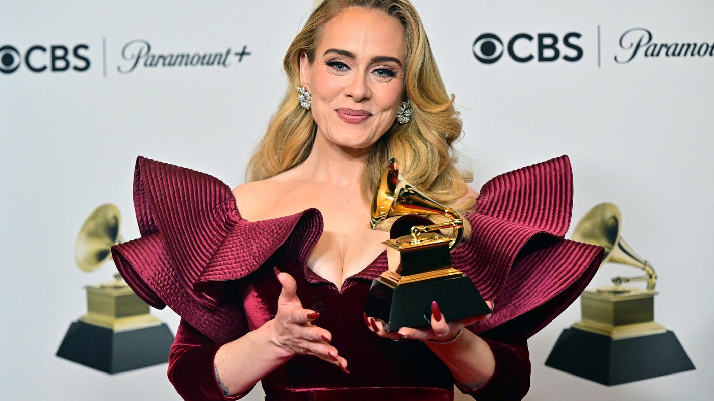 Výrazné rysy a styl operní divy. To je Adele.