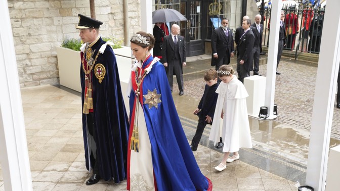 Princezna Kate při korunovaci.
