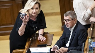 Hlášky některých politiků jsou nesmrtelné. Poznáte je?
Hlášky některých politiků jsou nesmrtelné. Poznáte je?