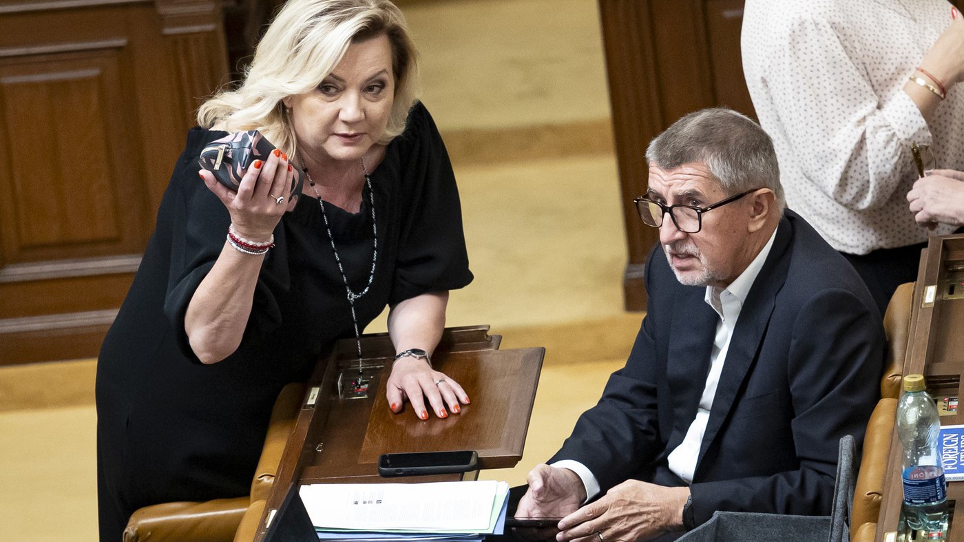 Hlášky některých politiků jsou nesmrtelné. Poznáte je?

