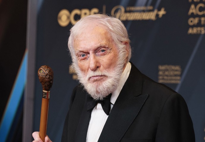 Herec Dick Van Dyke oslavil stovku loni v prosinci.