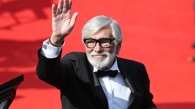 Jiří Bartoška byl frajer, elegán a člověk, který byl spojený s karlovarským filmovým festivalem
