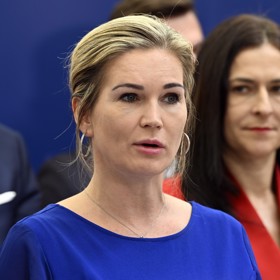 Poslankyně SPD Marie Pošárová natočila video, ve kterém se pustila do Andreje Babiše. Podle ní nápad s prodejem Explosie nedává smysl.