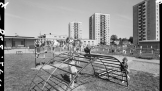 Rozpálené trubky, beton a odvaha: Jak jsme přežili dětská hřiště minulého režimu