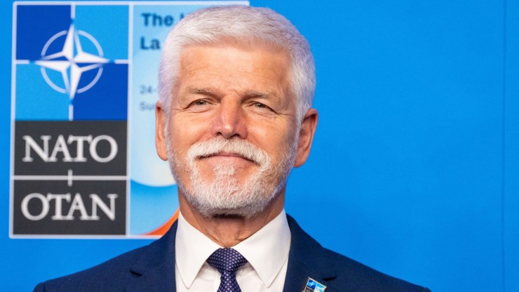 Petr Pavel odletěl na dovolenou.