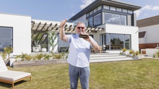 V loterii vyhrál luxusní dům a finanční hotovost k tomu: „Je to jako sen, ze kterého se nechci probudit“ 