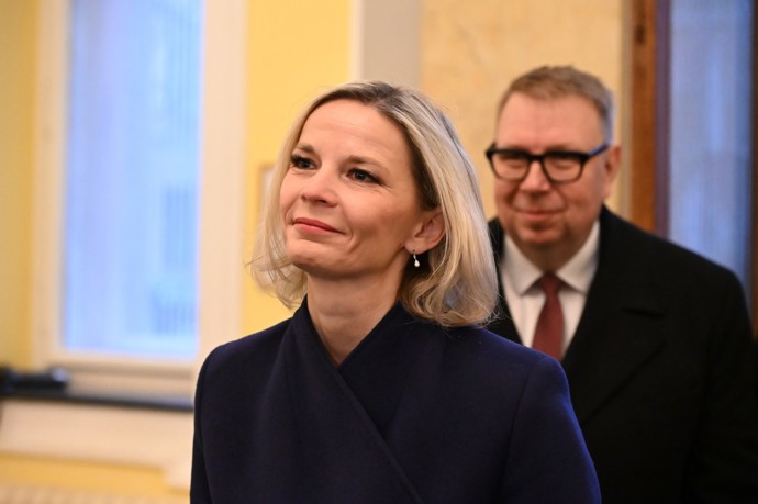 Ministryně pro místní rozvoj Zuzana Mrázová leží Bartošovi v žaludku.