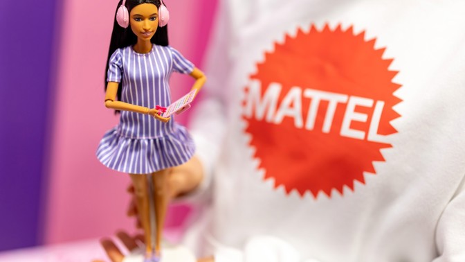Nová panenka Barbie, která představuje dívku s autismem.
