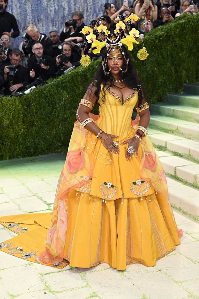 Zpěvačka SZA na Met Gala.