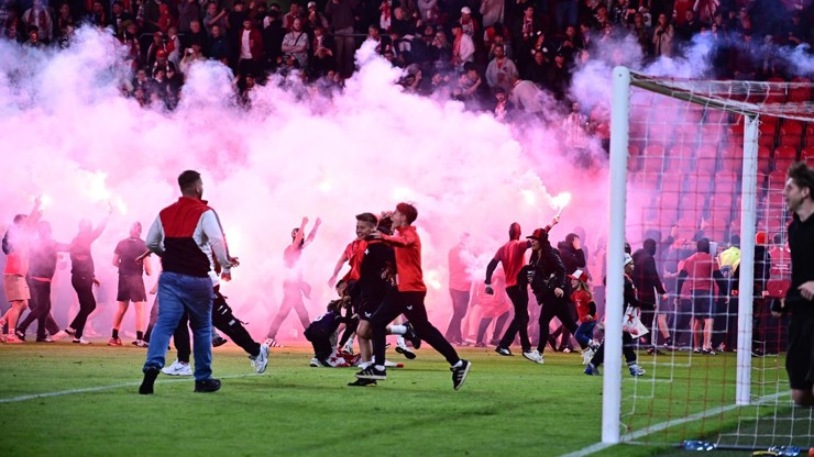 Tribuna Sever narušila pražské derby.