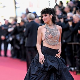 Francouzská zpěvačka Camelia Jordana v Cannes.