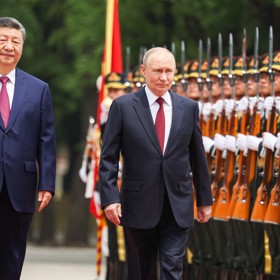 Ruský prezident Vladimir Putin měl před čtyřmi lety prodělat mrtvici, jak tvrdí jeho bývalý spolupracovník.