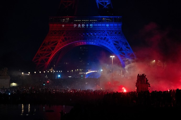 Násilnosti v Paříži po sobotním vítězství fotbalového klubu Paris St. Germain.