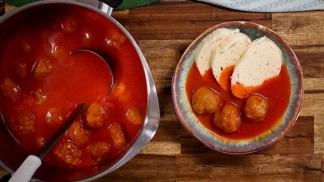 Recept na oběd, který ocení děti i dospělí: Po rajské s masovými kuličkami se jen zapráší Recept na oběd, který ocení děti i dospělí: Po rajské s masovými kuličkami se jen zapráší