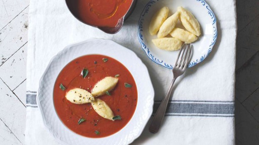 Recept na rajskou polévku s tvarohovými nočky Recept na rajskou polévku s tvarohovými nočky
