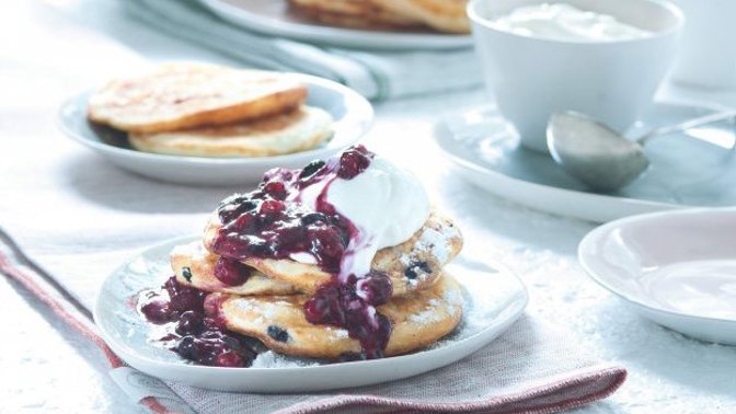 Recept: Ricottovo-tvarohové lívanečky s borůvkami Recept: Ricottovo-tvarohové lívanečky s borůvkami