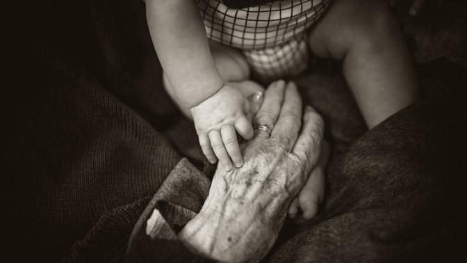 Komárkova nadace pomáhá seniorům