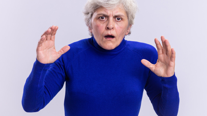 žena, matka, tchyně, problémy, smutek, samota