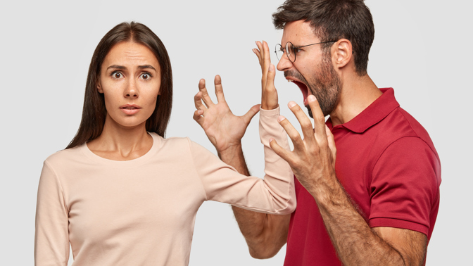Žárlím, tedy miluju! Opravdu to platí? Ano, tvrdí terapeut, ale pozor na otevření Pandořiny skříňky Žárlím, tedy miluju! Opravdu to platí? Ano, tvrdí terapeut, ale pozor na otevření Pandořiny skříňky