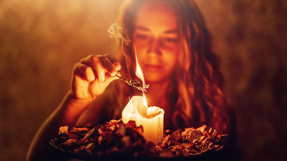 Magický rituál se svíčkou

