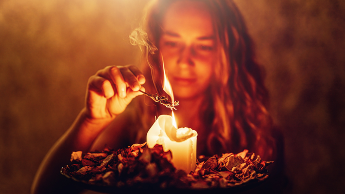 Magický rituál se svíčkou
