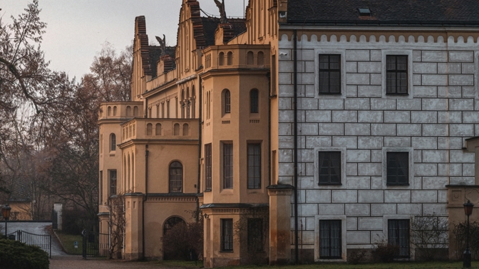 Zámecký park, růžová zahrada a káva na nádvoří: Častolovice jsou snem pro romantické duše