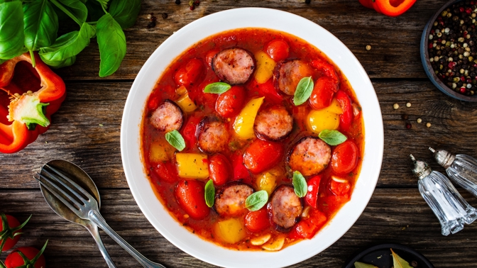 Domácí recept na jemné zeleninové lečo.
