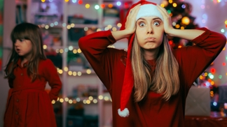 Žena držící si hlavu Žena držící si hlavu