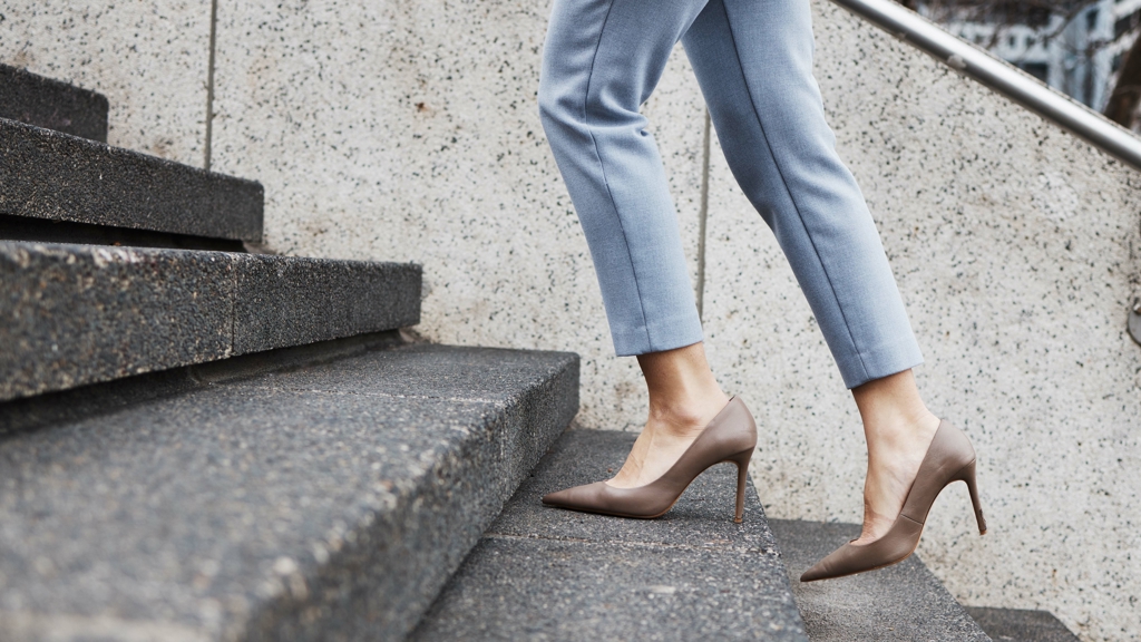Elegantní a přitom sexy. Takové jsou nejkrásnější lodičky podzimu 2025.
Elegantní a přitom sexy. Takové jsou nejkrásnější lodičky podzimu 2025.