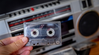 Kazeťáky byly vymožeností, stejně jako walkmany. Dnes už je doma mají jen skuteční retro milovníci
Kazeťáky byly vymožeností, stejně jako walkmany. Dnes už je doma mají jen skuteční retro milovníci