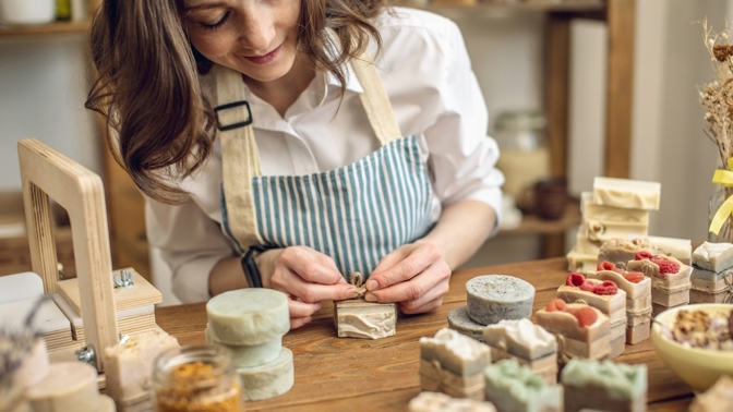 Vyrobte si domácí mýdlo aneb voňavý návrat k řemeslu i sobě samým