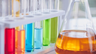 Kvíz z chemie: Jak dobře znáte značky prvků z periodické tabulky? Otestujte svou paměť