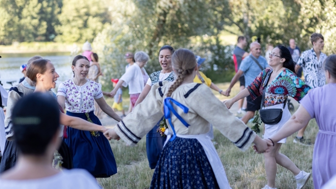 Oheň, víra a bylinky: Tradiční svatojánská noc bude 24. června a poradíme, jak se na ni připravit