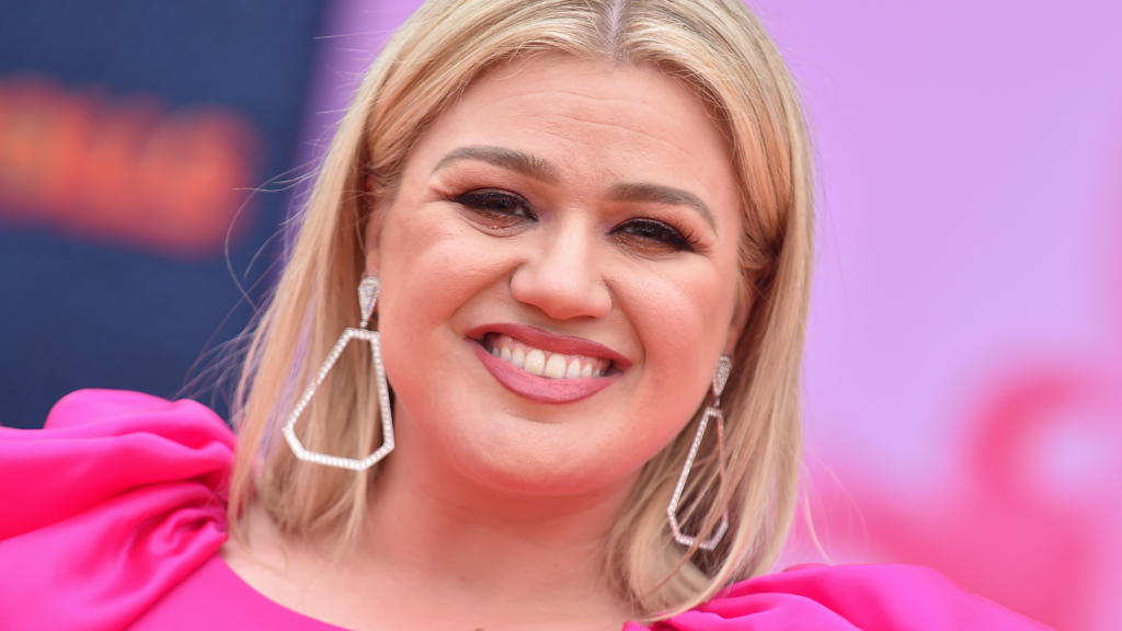 Kelly Clarkson Kelly Clarkson