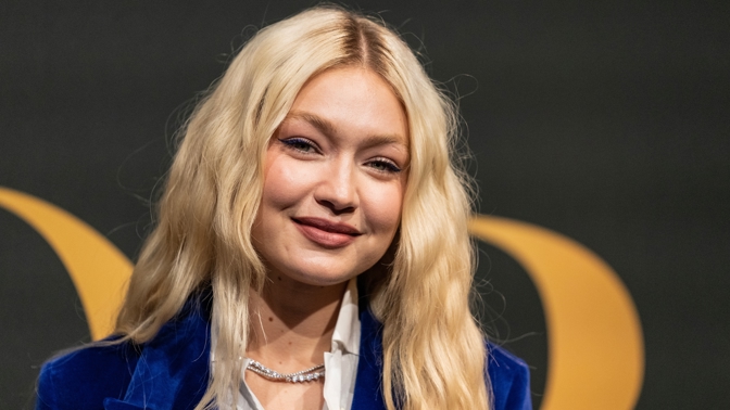 Světoznámá modelka Gigi Hadid propadla kouzlu tzv. Neptunových vln
