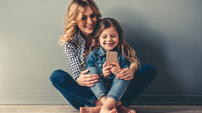Mobily vládnou světu! Kdy povolit potomkovi ten první?