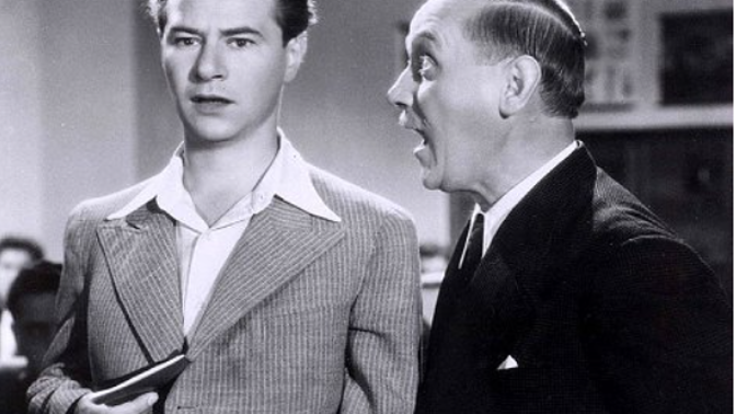 Ladislav Pešek ve filmu Škola základ života z roku 1938. 
