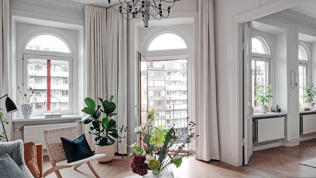 Absolutní nadčasovost a elegance jsou synonymem tohoto bytu pro mladou rodinu