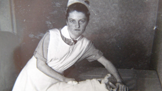 Vraždící zdravotnice Marie Fikáčková: Nesnášela pláč miminek. Mačkala jim hlavičky, lámala ruce a trhala uši, některá dokonce zabila Vraždící zdravotnice Marie Fikáčková: Nesnášela pláč miminek. Mačkala jim hlavičky, lámala ruce a trhala uši, některá dokonce zabila