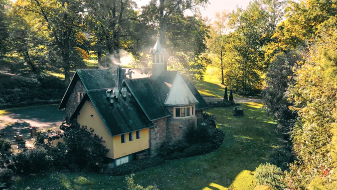 Skrytý klenot rodiny Rothschildů: Historická vila s golfovým výhledem a aristokratickou minulostí