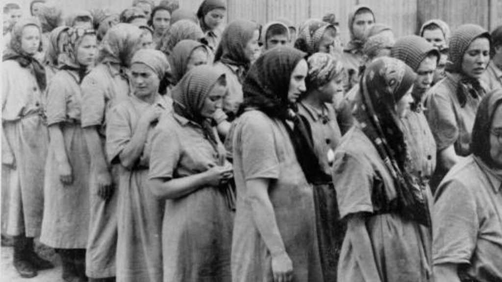 Válečné zajatkyně pracovaly do padnutí v německých nevěstincích, kde musely obsloužit až 8 mužů za den
Válečné zajatkyně pracovaly do padnutí v německých nevěstincích, kde musely obsloužit až 8 mužů za den