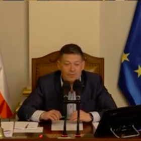Patrik Nacher se následně snažil uklidnit vypjatou atmosféru.